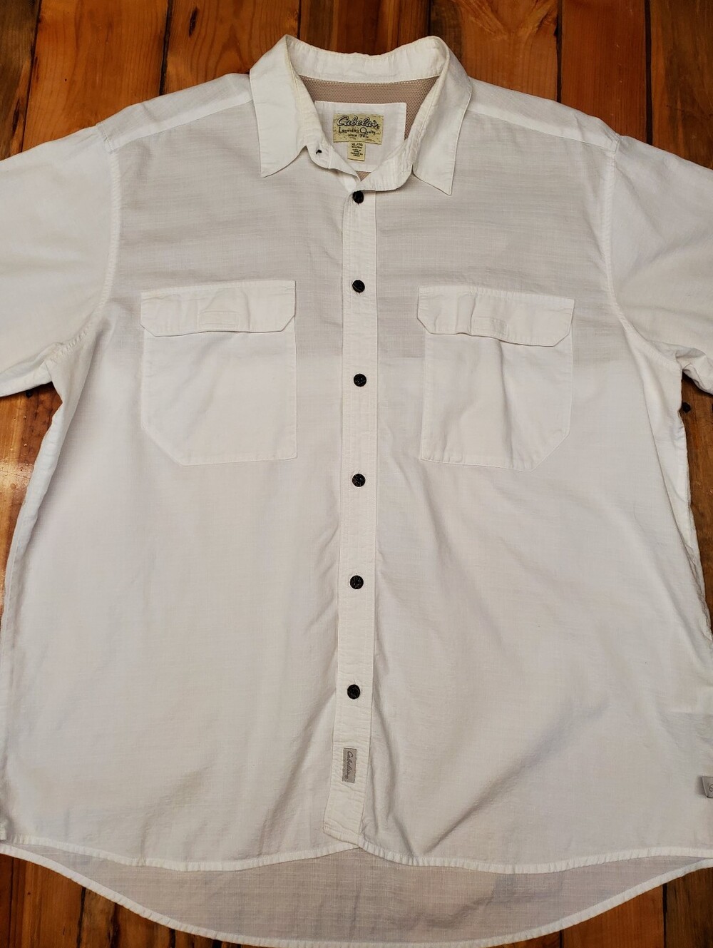 Cabela's Men's XL White Short Sleeve Fishing Shirt Mesh Vented Dual Pockets